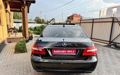 Mercedes-Benz E-Класс, 2011 год, 1 700 000 рублей, 4 фотография