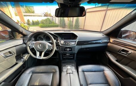 Mercedes-Benz E-Класс, 2011 год, 1 700 000 рублей, 10 фотография