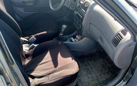 Hyundai Accent II, 2005 год, 400 000 рублей, 3 фотография
