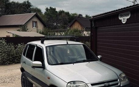 Chevrolet Niva I рестайлинг, 2004 год, 360 000 рублей, 8 фотография