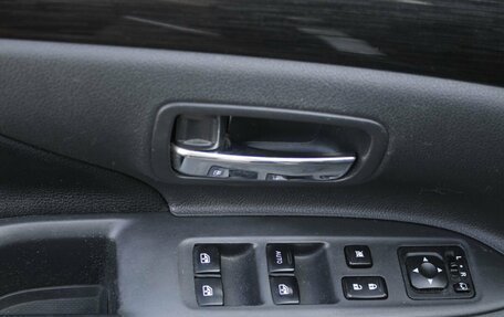 Mitsubishi Outlander III рестайлинг 3, 2017 год, 1 731 600 рублей, 12 фотография