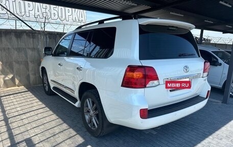 Toyota Land Cruiser 200, 2015 год, 6 500 000 рублей, 3 фотография