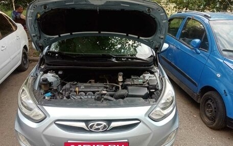 Hyundai Solaris II рестайлинг, 2012 год, 840 000 рублей, 7 фотография