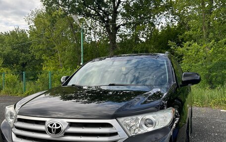 Toyota Highlander III, 2012 год, 2 175 000 рублей, 11 фотография