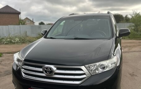 Toyota Highlander III, 2012 год, 2 175 000 рублей, 4 фотография
