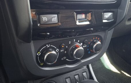 Renault Duster I рестайлинг, 2017 год, 1 190 000 рублей, 14 фотография
