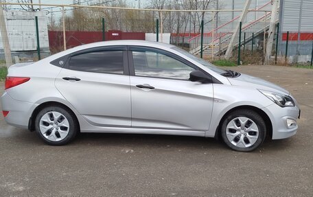 Hyundai Solaris II рестайлинг, 2014 год, 880 000 рублей, 4 фотография