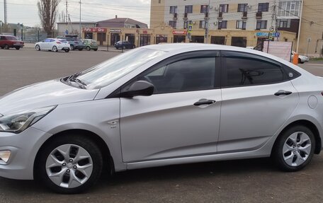 Hyundai Solaris II рестайлинг, 2014 год, 880 000 рублей, 10 фотография