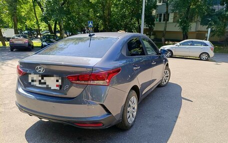 Hyundai Solaris II рестайлинг, 2021 год, 1 600 000 рублей, 4 фотография