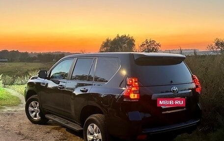 Toyota Land Cruiser Prado 150 рестайлинг 2, 2020 год, 4 750 000 рублей, 3 фотография