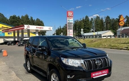 Toyota Land Cruiser Prado 150 рестайлинг 2, 2020 год, 4 750 000 рублей, 10 фотография