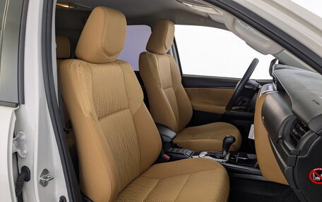 Toyota Fortuner II, 2022 год, 4 500 000 рублей, 19 фотография