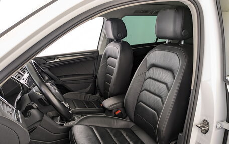 Volkswagen Tiguan II, 2019 год, 2 550 000 рублей, 21 фотография