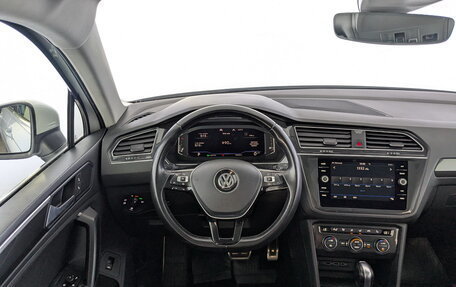 Volkswagen Tiguan II, 2019 год, 2 550 000 рублей, 22 фотография