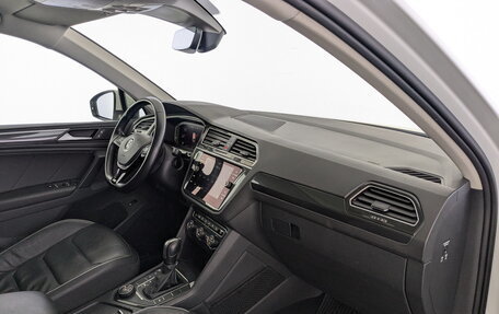 Volkswagen Tiguan II, 2019 год, 2 550 000 рублей, 11 фотография