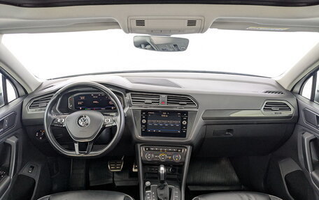 Volkswagen Tiguan II, 2019 год, 2 550 000 рублей, 14 фотография