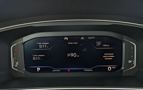 Volkswagen Tiguan II, 2019 год, 2 550 000 рублей, 13 фотография
