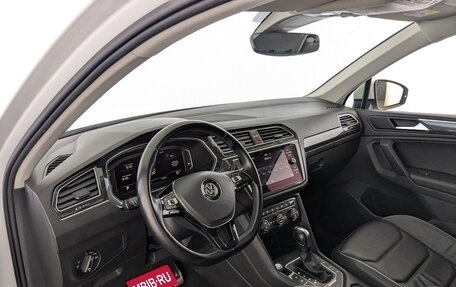 Volkswagen Tiguan II, 2019 год, 2 550 000 рублей, 16 фотография