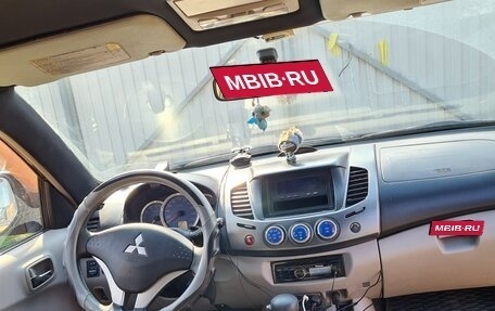 Mitsubishi L200 IV рестайлинг, 2008 год, 900 000 рублей, 6 фотография