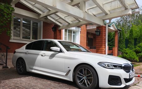 BMW 5 серия, 2021 год, 5 500 000 рублей, 2 фотография