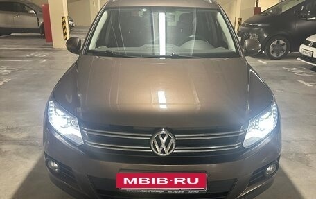 Volkswagen Tiguan I, 2016 год, 1 695 000 рублей, 2 фотография