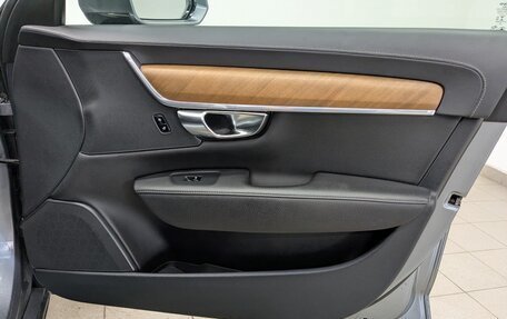 Volvo S90 II рестайлинг, 2019 год, 2 650 000 рублей, 17 фотография