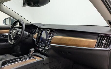 Volvo S90 II рестайлинг, 2019 год, 2 650 000 рублей, 16 фотография