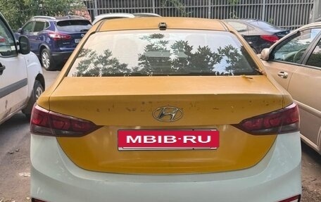 Hyundai Solaris II рестайлинг, 2017 год, 375 000 рублей, 3 фотография