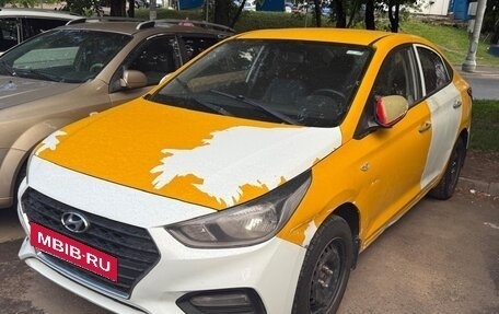 Hyundai Solaris II рестайлинг, 2017 год, 375 000 рублей, 2 фотография