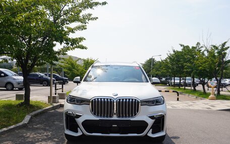 BMW X7, 2021 год, 9 350 000 рублей, 3 фотография
