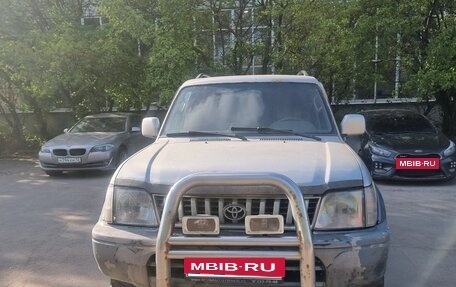 Toyota Land Cruiser Prado 90 рестайлинг, 2000 год, 585 000 рублей, 2 фотография