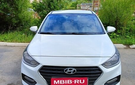 Hyundai Solaris II рестайлинг, 2017 год, 1 170 000 рублей, 1 фотография