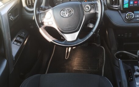 Toyota RAV4, 2015 год, 1 990 000 рублей, 20 фотография