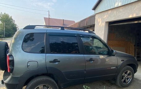 Chevrolet Niva I рестайлинг, 2015 год, 810 000 рублей, 7 фотография