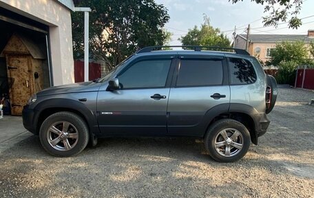 Chevrolet Niva I рестайлинг, 2015 год, 810 000 рублей, 6 фотография