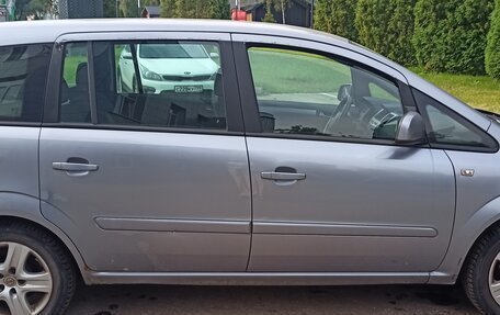 Opel Zafira B, 2010 год, 530 000 рублей, 3 фотография