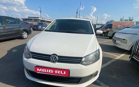 Volkswagen Polo VI (EU Market), 2015 год, 835 000 рублей, 2 фотография