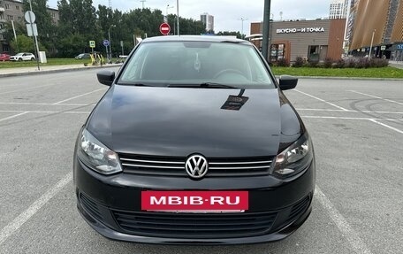 Volkswagen Polo VI (EU Market), 2011 год, 850 000 рублей, 2 фотография