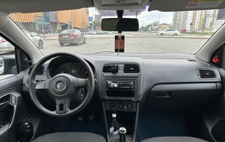 Volkswagen Polo VI (EU Market), 2011 год, 850 000 рублей, 10 фотография