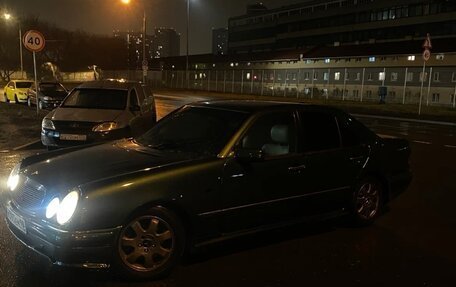 Mercedes-Benz E-Класс, 1998 год, 210 000 рублей, 2 фотография