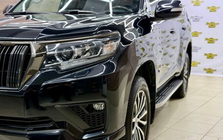 Toyota Land Cruiser Prado 150 рестайлинг 2, 2021 год, 7 500 000 рублей, 4 фотография