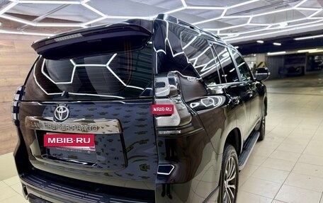 Toyota Land Cruiser Prado 150 рестайлинг 2, 2021 год, 7 500 000 рублей, 15 фотография