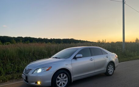 Toyota Camry, 2007 год, 1 100 000 рублей, 2 фотография