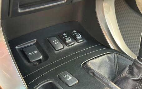 Toyota Land Cruiser Prado 120 рестайлинг, 2003 год, 1 499 000 рублей, 14 фотография