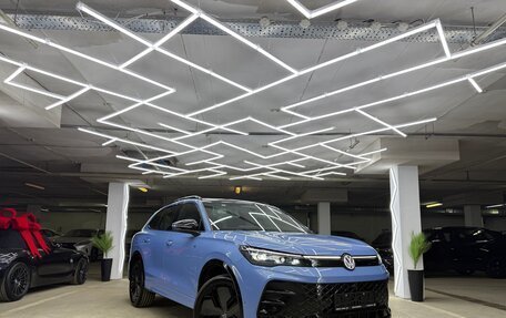 Volkswagen Tiguan, 2024 год, 4 500 000 рублей, 2 фотография