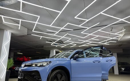Volkswagen Tiguan, 2024 год, 4 500 000 рублей, 15 фотография