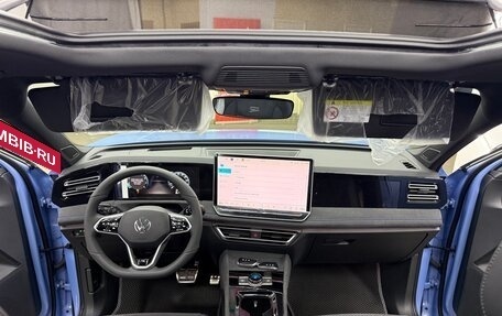 Volkswagen Tiguan, 2024 год, 4 500 000 рублей, 28 фотография