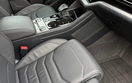 Volkswagen Touareg III, 2018 год, 5 100 000 рублей, 11 фотография