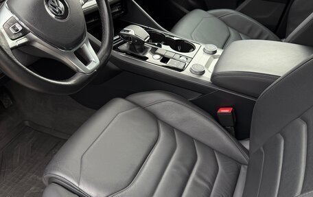 Volkswagen Touareg III, 2018 год, 5 100 000 рублей, 10 фотография