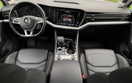 Volkswagen Touareg III, 2018 год, 5 100 000 рублей, 9 фотография